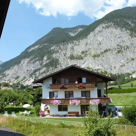 Haus Lorea Apartment *